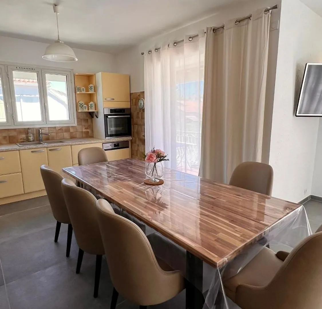 Residence Inaya Six-Fours-les-Plages 0*,  France